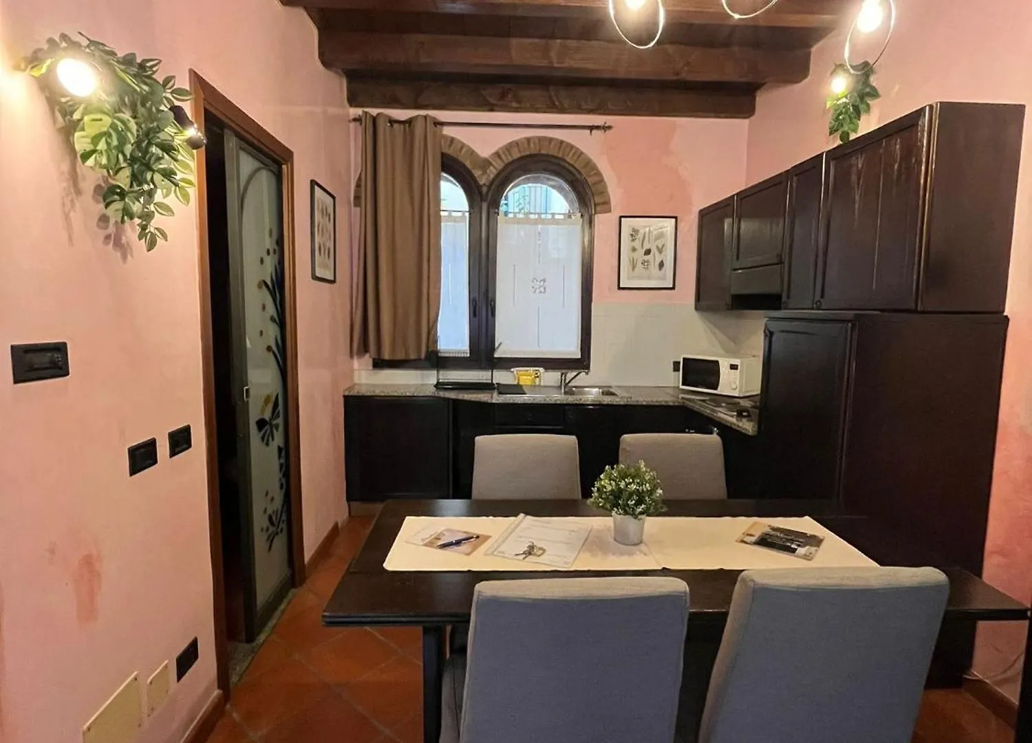 公寓 Monolocale Elvira Abbadesse Guest House 米兰